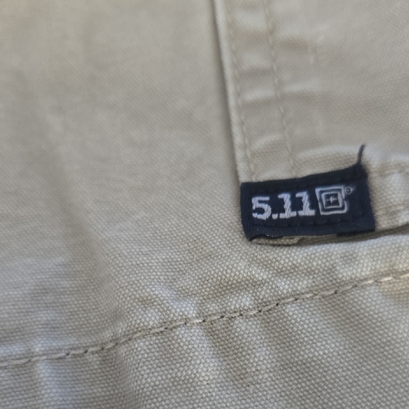 5.11 Tactical Light Tan Cargo Shorts - Picture 15 of 15